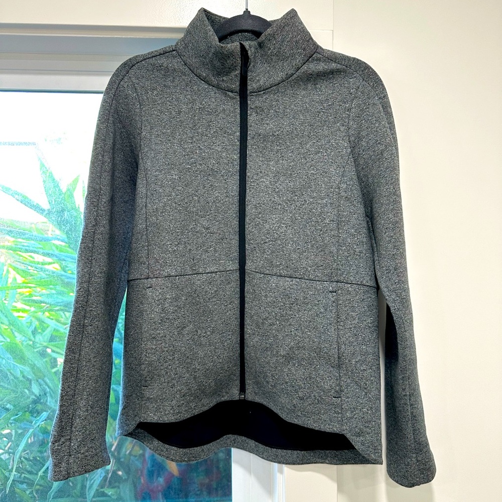 Dark heather gray full zip funnel neck size 6 like new.